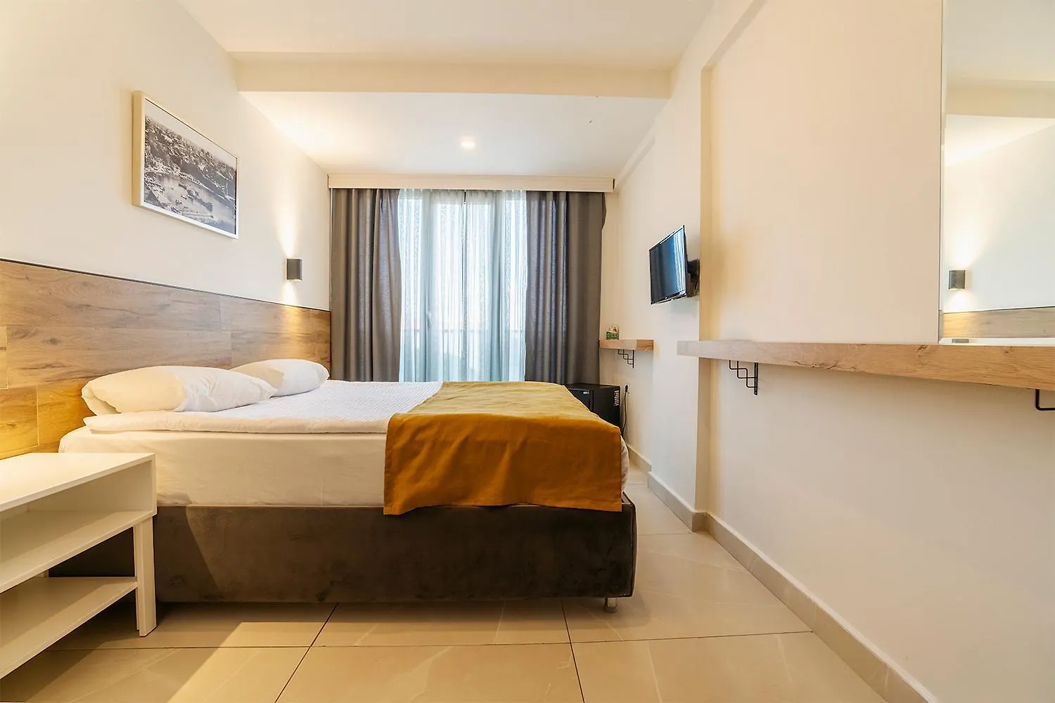 Tut Hotel Antalia